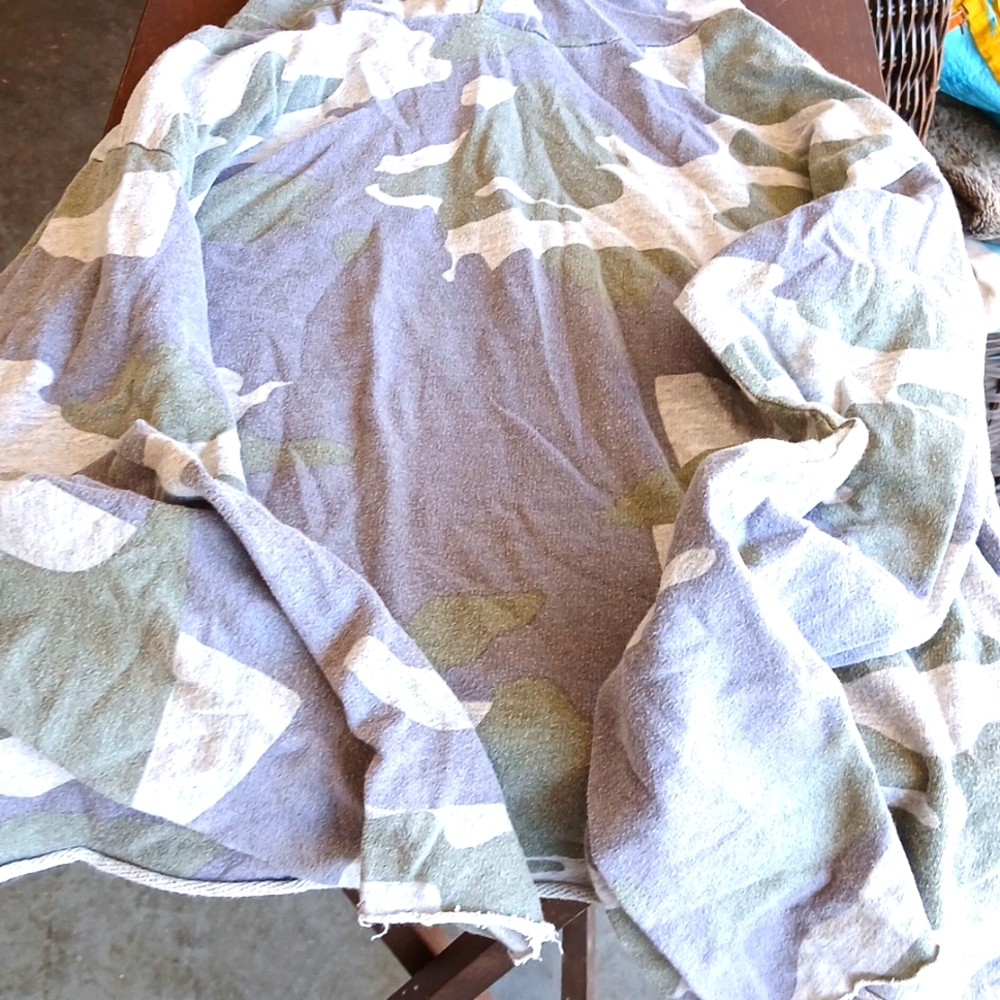 Kids size small Exist gray hooded jacket
